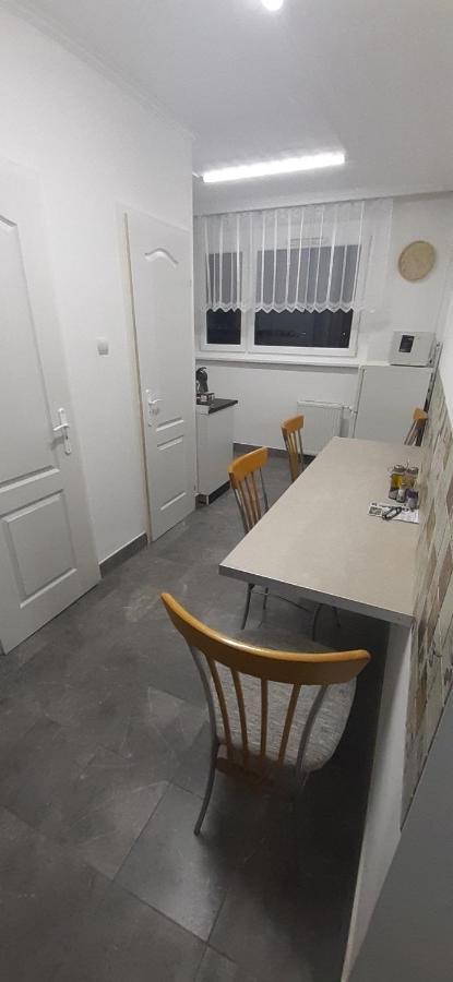 Panel Hause Kazincbarcika Apartment Exterior photo